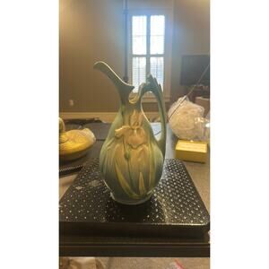 127. Roseville Iris Pitcher - please note call outs